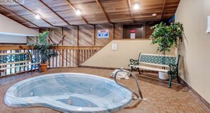 Interior - Champagne Powder Chalet! Best Ski In/Out at Big White. Sleeps up to 7ppl. (Beaverdell)