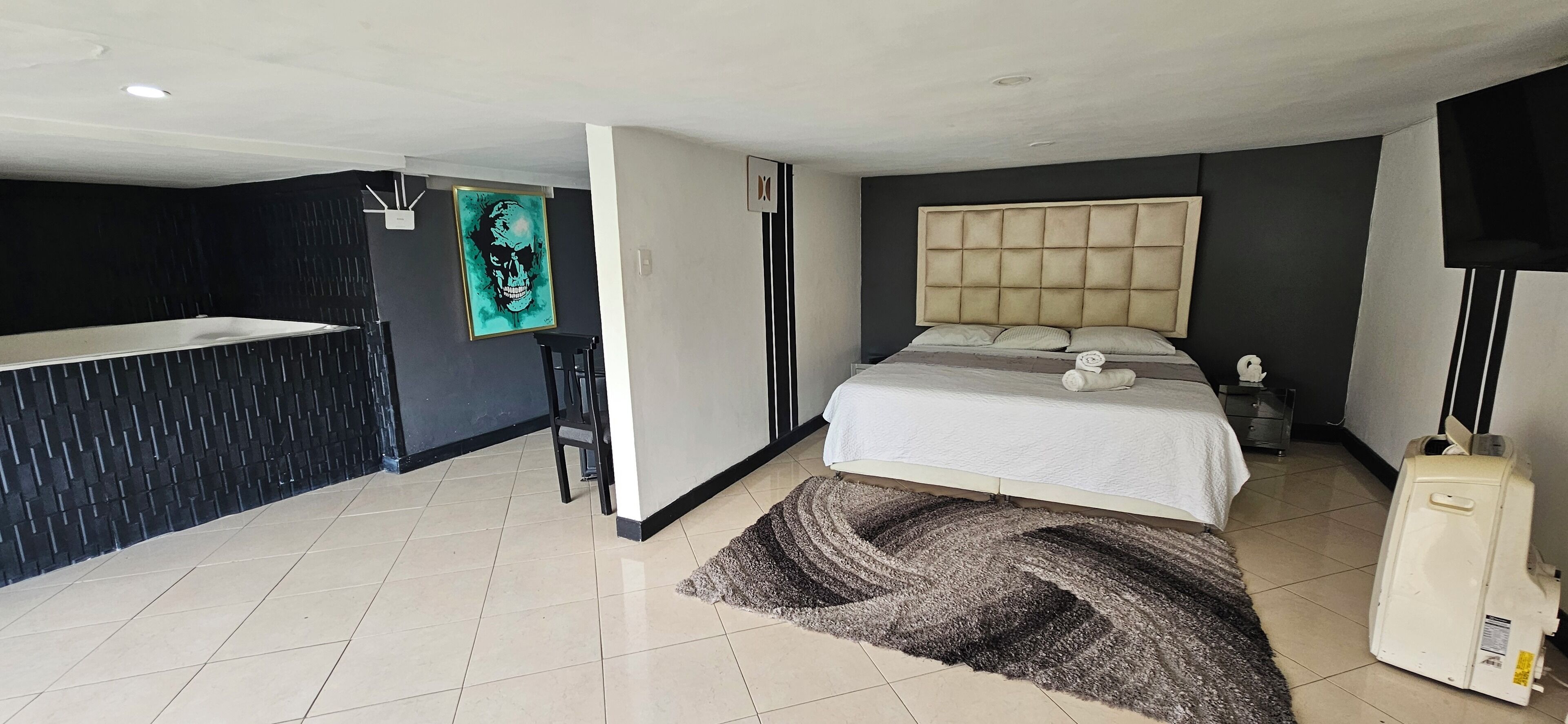 15 bedrooms, in-room safe, iron/ironing board, free WiFi