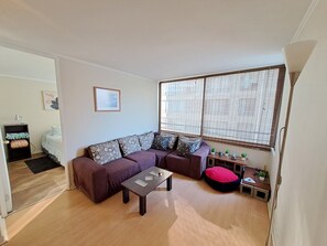 1 habitación, escritorio, tabla de planchar con plancha y wifi gratis