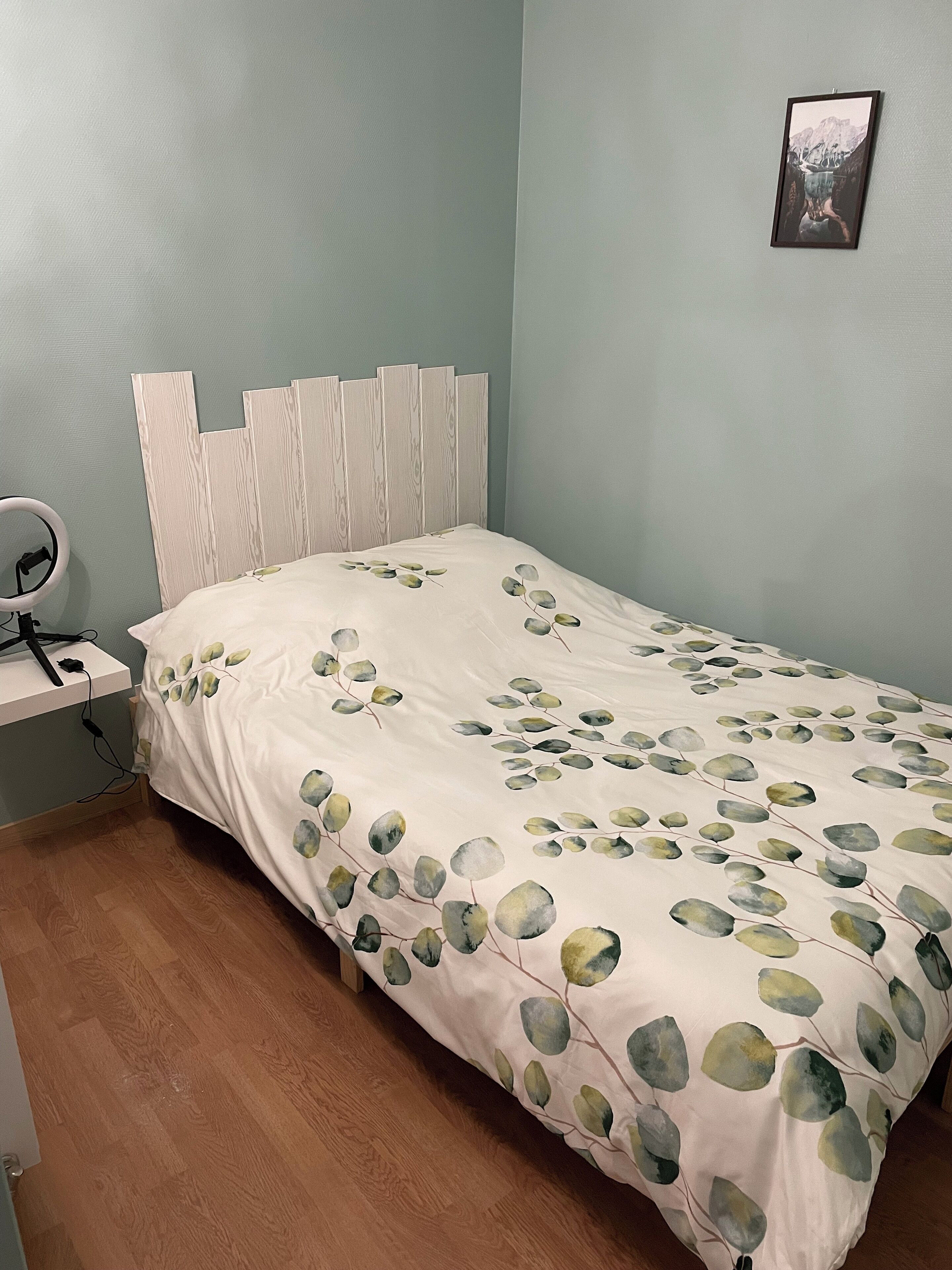 5 bedrooms, WiFi, bed sheets