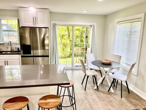 Dining - This is it! Your Sanctuary in Williams Bay on Geneva Lake (Williams Bay)