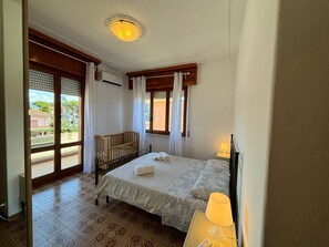 3 chambres, fer et planche à repasser, Wi-Fi, literie fournie