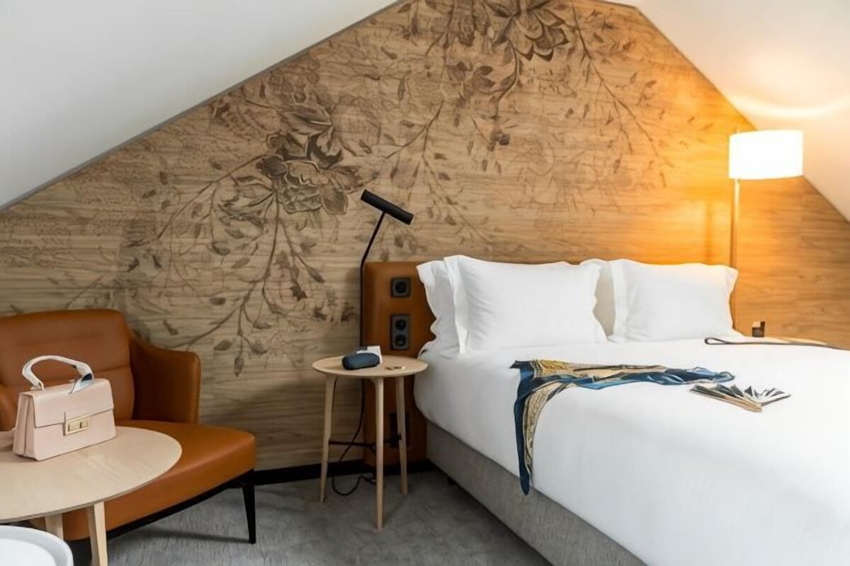 Literie de qualité supérieure, coffres-forts dans les chambres, bureau