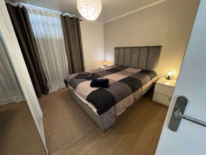 3 Schlafzimmer, Bügeleisen/Bügelbrett, WLAN, Bettwäsche
