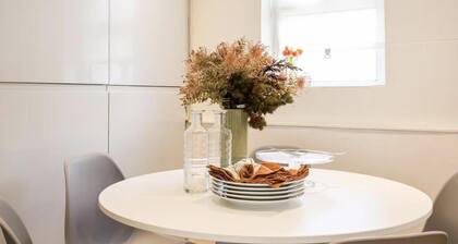 Spacious 4 Bedroom House Sleeps 8