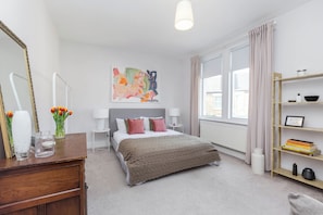 House | 4 bedrooms, free WiFi, bed sheets