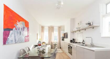 Newly Renovated Large 4-5 Bedroom House