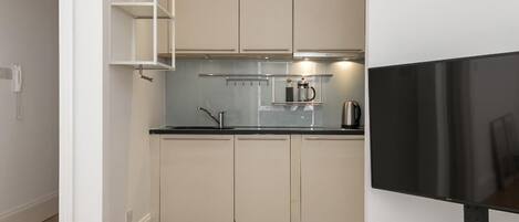 Appartamento | Cucina privata | Frigorifero, microonde, forno, piano cottura