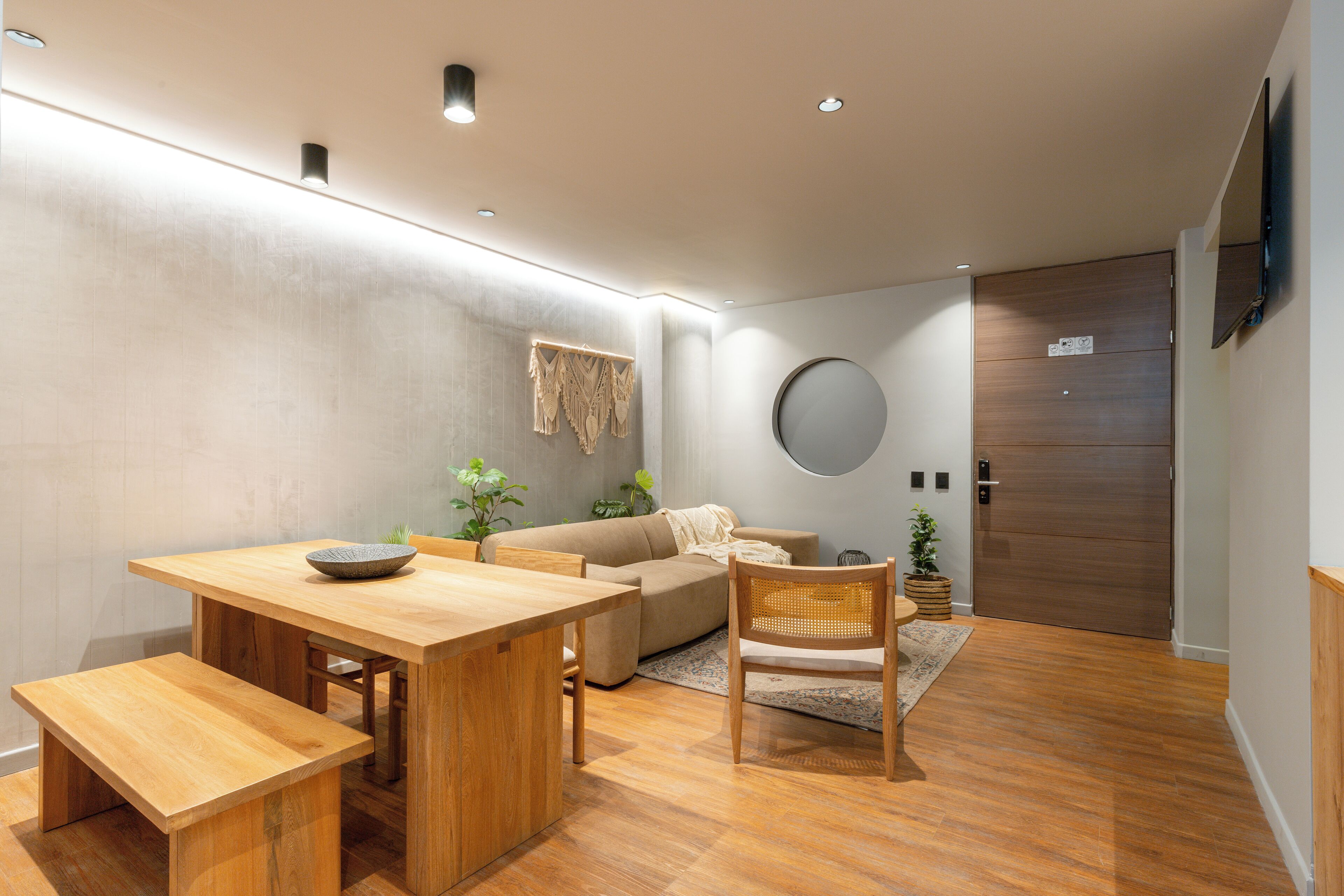 Photo - Spot Building - Apartments