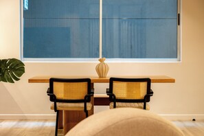 Deluxe Apartment, 2 Bedrooms | Dining room - Spot Building (Medellín)