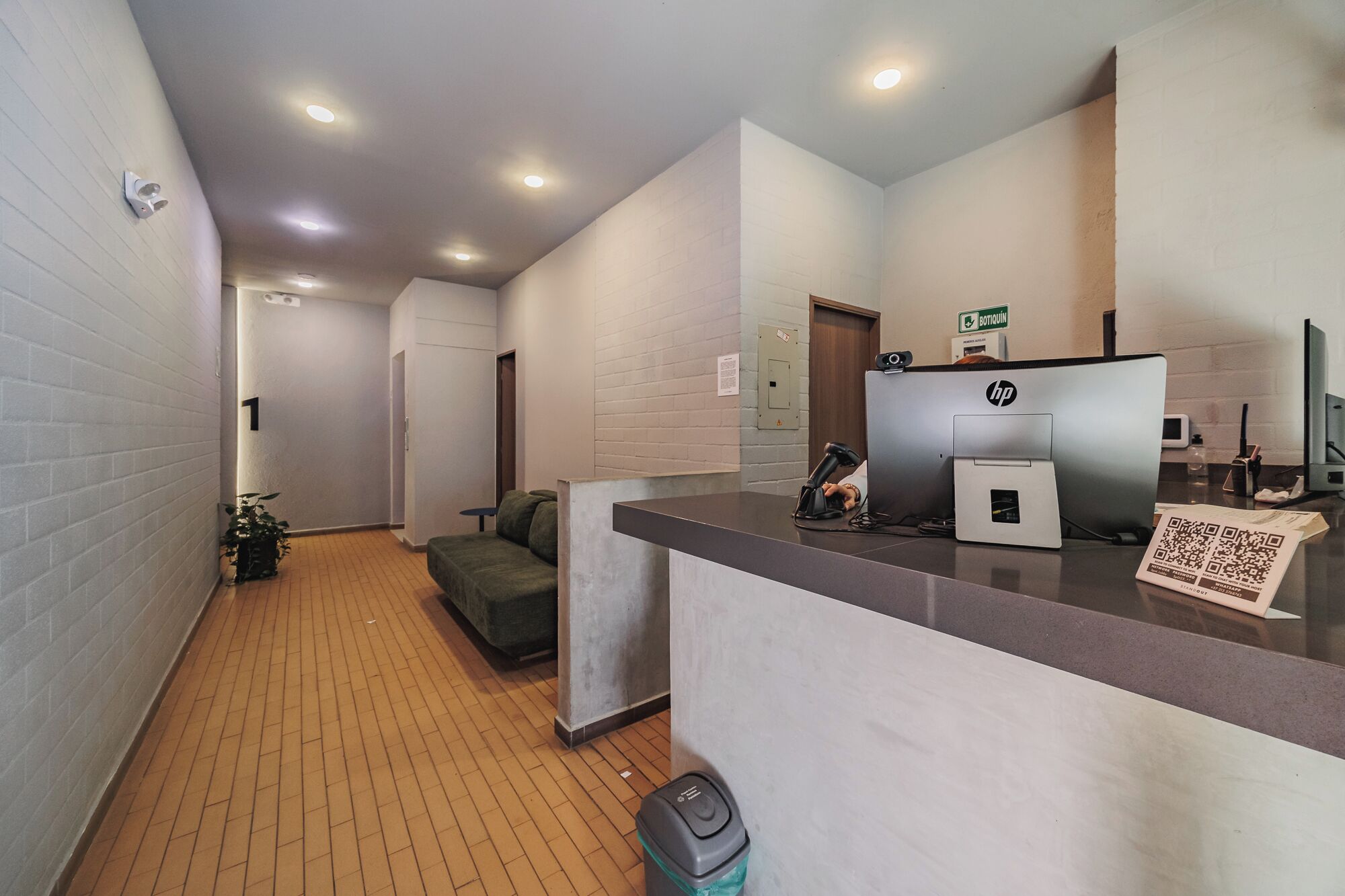 Photo - Spot Building