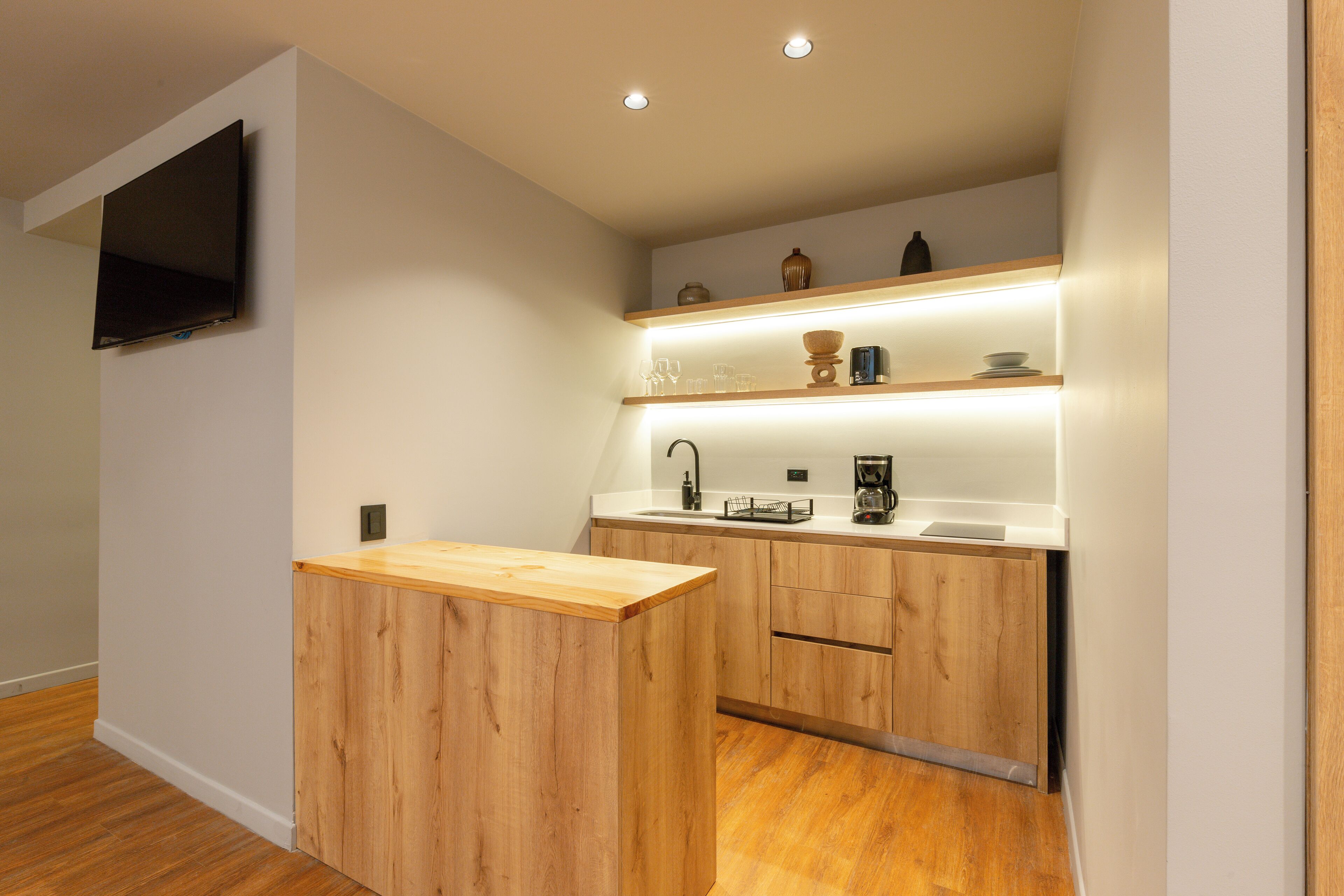 Photo - Spot Building