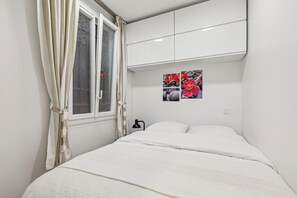 1 camera, ferro/asse da stiro, Wi-Fi, lenzuola