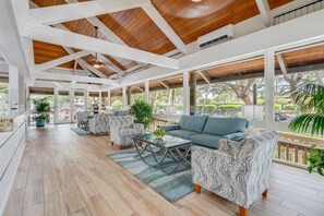 Apartment | 1 bedroom, Internet - Papakea L208 in Kaanapali (Kaanapali)