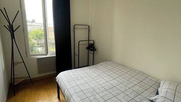 1 chambre, fer et planche Ă repasser, Wi-Fi, draps fournis