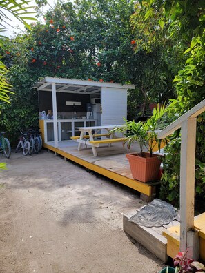 Fridge, microwave, stovetop, toaster - Belize Sea Reef Inn (Caye Caulker)