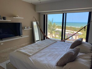 3 bedrooms, desk, free WiFi, bed sheets - Exclusive beachfront apartment in Kinuh (Merida)