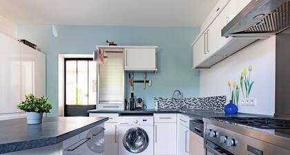 The Tourangelle House - Family House