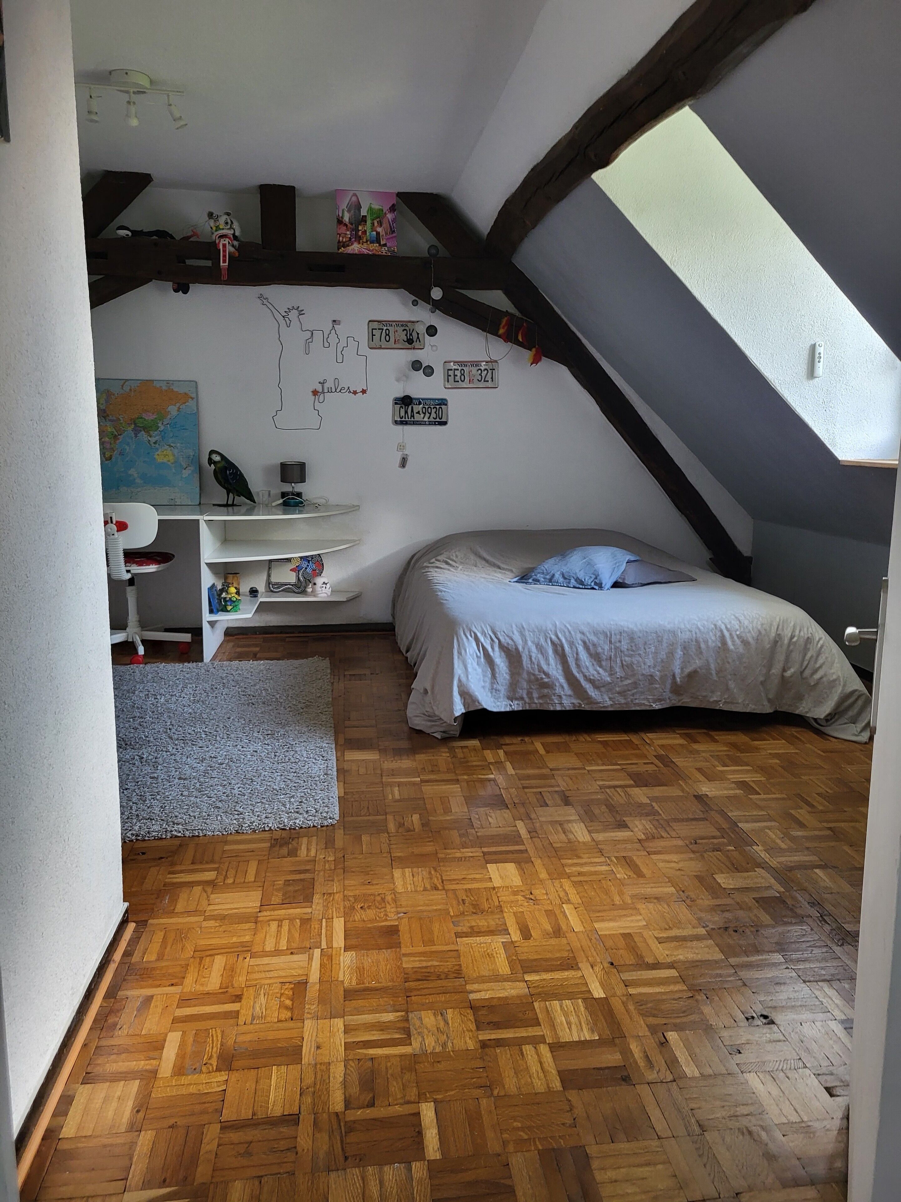 5 chambres, fer et planche à repasser, Wi-Fi, draps fournis