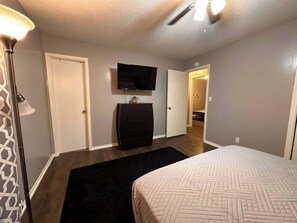 3 bedrooms, iron/ironing board, free WiFi, bed sheets