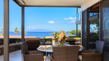 Condo (2 Bedrooms) | Front of property