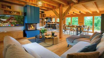 TV, peis og stereoanlegg