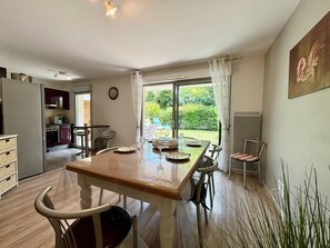 Dining - CARNAC - Apartment 3 rooms - 58m² - 4/6 people - near town (CARNAC)