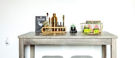Maison luxueuse, cuisine, secteur Affaires | Cuisine privée | Réfrigérateur grande capacité avec congélateur, four à micro-ondes