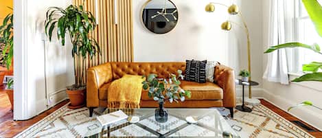 Téléviseur connecté de 55 po avec télévision numérique, Netflix, Hulu