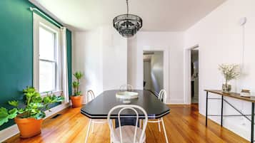 Blue Casita | Dining room