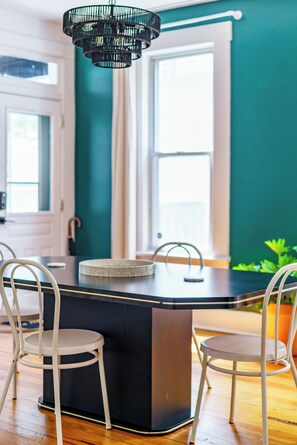 Blue Casita | Dining room - Jungle House Urban Lofts – Arena District & Short North (Columbus)