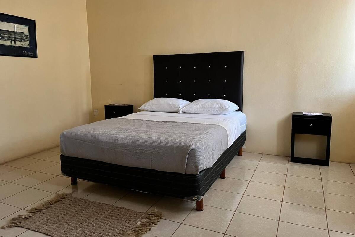 Double Room | Desk, free WiFi