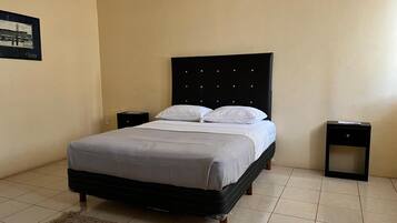 Habitación doble | Escritorio y wifi gratis