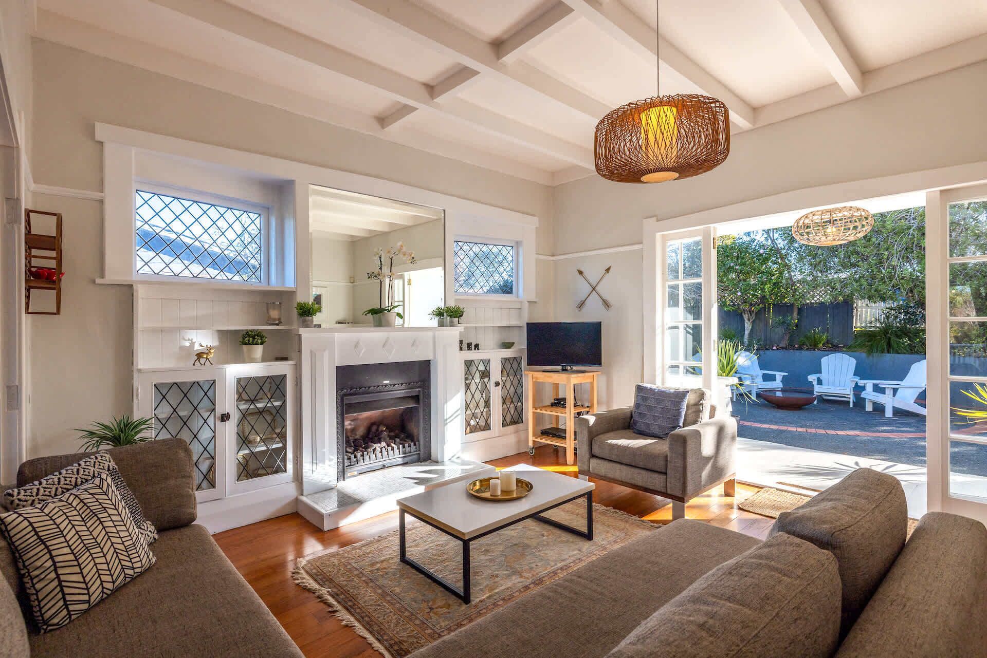 TV, DVD-spiller og kontorer