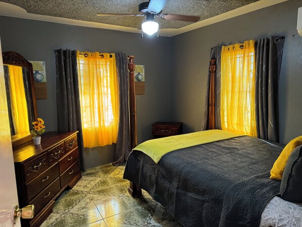 2 chambres, fer et planche à repasser, Wi-Fi, literie fournie