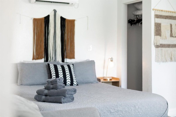 1 bedroom, desk, iron/ironing board, free WiFi