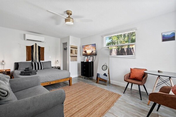 1 bedroom, desk, iron/ironing board, free WiFi