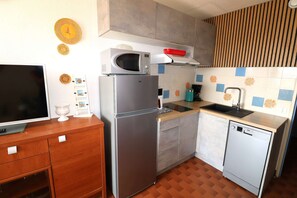 Réfrigérateur, micro-ondes