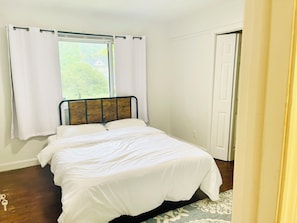 6 bedrooms, free WiFi, bed sheets