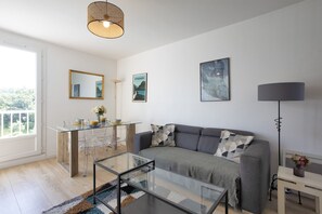 TV - Appartement des Chênes - Welkeys (Anglet)