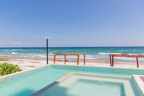 Apartamento superluxo, 2 quartos, vista para o oceano, de frente para o oceano | Vista para praia/oceano