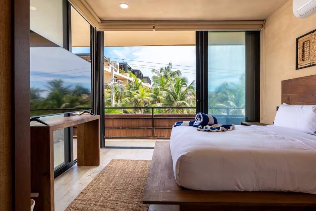 Apartment, 2 Bedrooms, Pool Access (301) | 2 bedrooms, premium bedding, down comforters, pillowtop beds