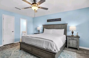 2 bedrooms, iron/ironing board, WiFi, bed sheets