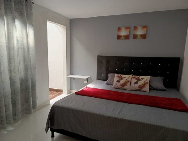 Desk - HOSPEDAJE GIRARDOTA (Girardota)