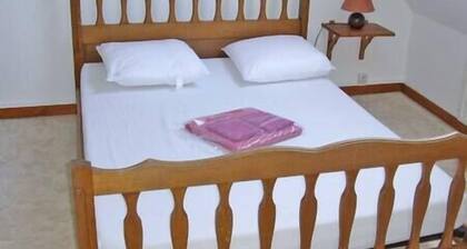 At the Aix Noulette gîte