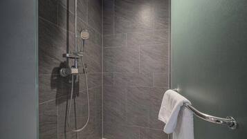 Douche de la salle de bain