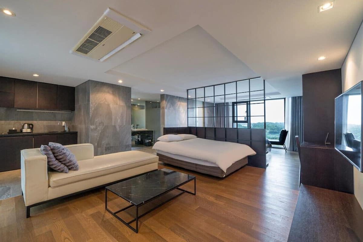 Ylelliset vuodevaatteet, pimennysverhot, äänieristys, ilmainen Wi-Fi