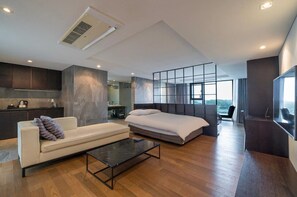 Bộ đồ giường cao cấp, màn/rèm cản sáng, phòng cách âm 