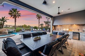 Outdoor dining