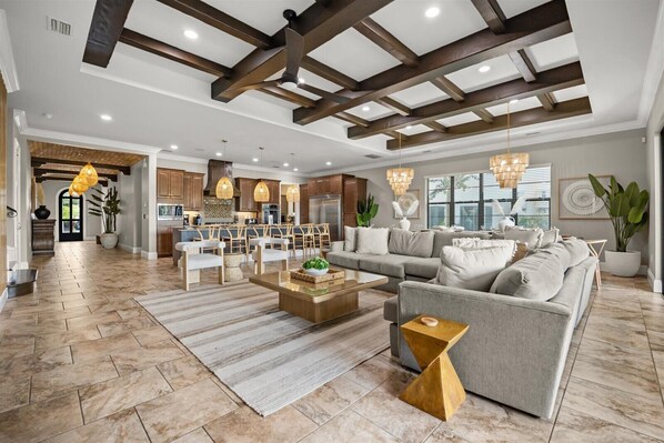 TV, video games, table football, ping pong - The Luxe Palmilla | Private Pool and Spa, Custom-Themed Kids Bedrooms (Kissimmee)